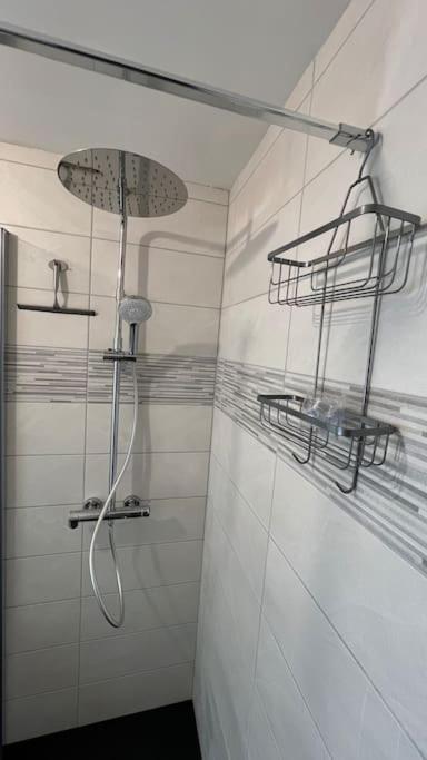 Le Nid Champenois Apartment Reims Bagian luar foto