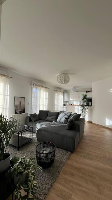 Le Nid Champenois Apartment Reims Bagian luar foto